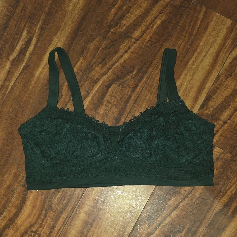 Elegant Lace Bralette in Emerald Green
